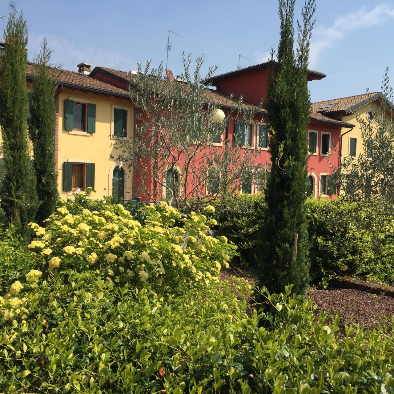 Relais Corte Mastella Bed & Breakfast Bussolengo Exterior photo
